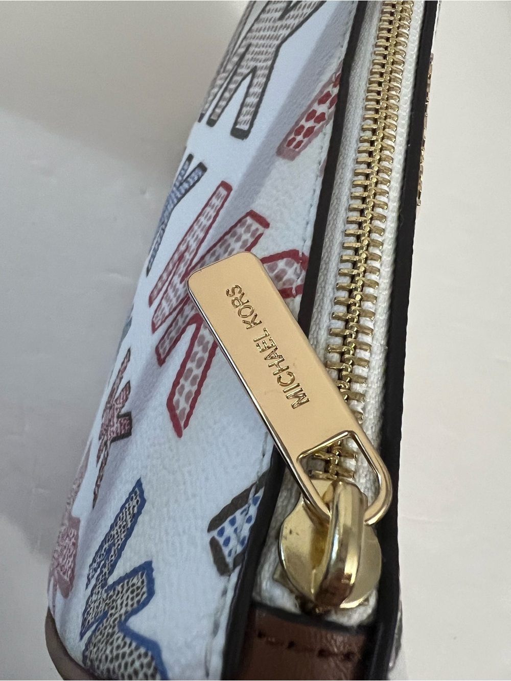 Michael Kors White Multicolor MK Logo Shoulder Bag with Brown Trim - Picture 11 of 16